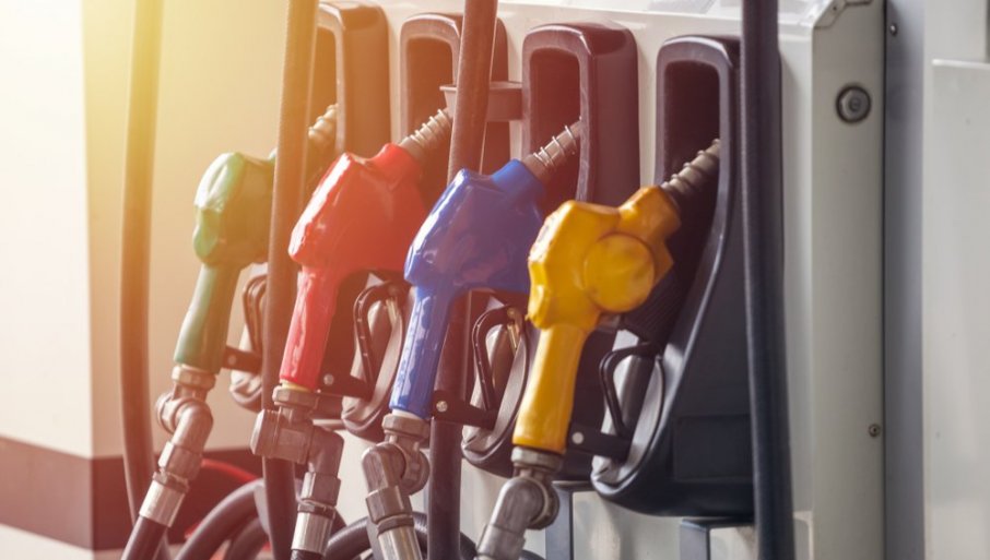 Stigle nove cene, evo koliko košta litar evro dizela i litar benzina