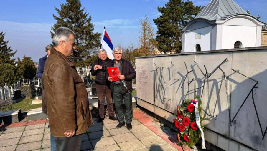 Položen venac na spomen-kosturnicu u Paraćinu